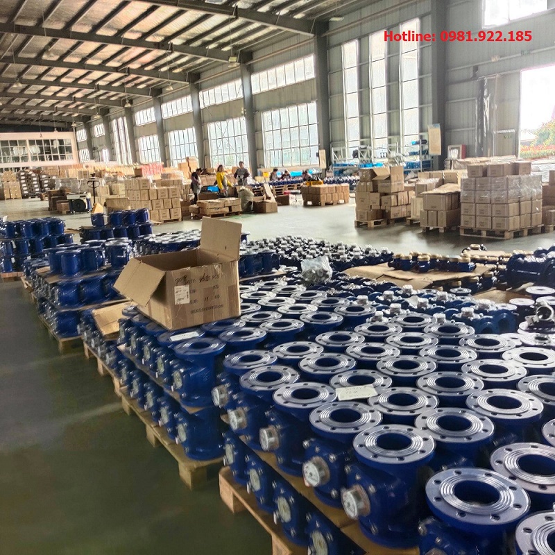 kho_dong_do_do_nuoc_day_xung